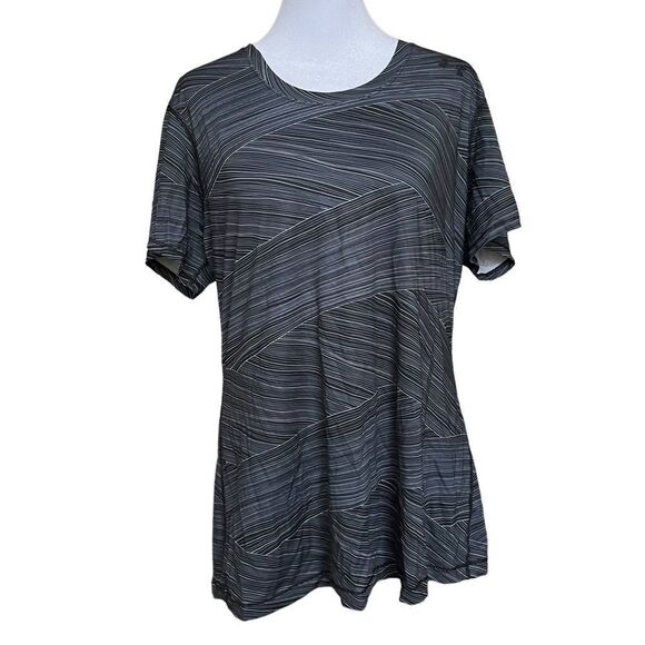 Under Armour top - Picture 1 of 4